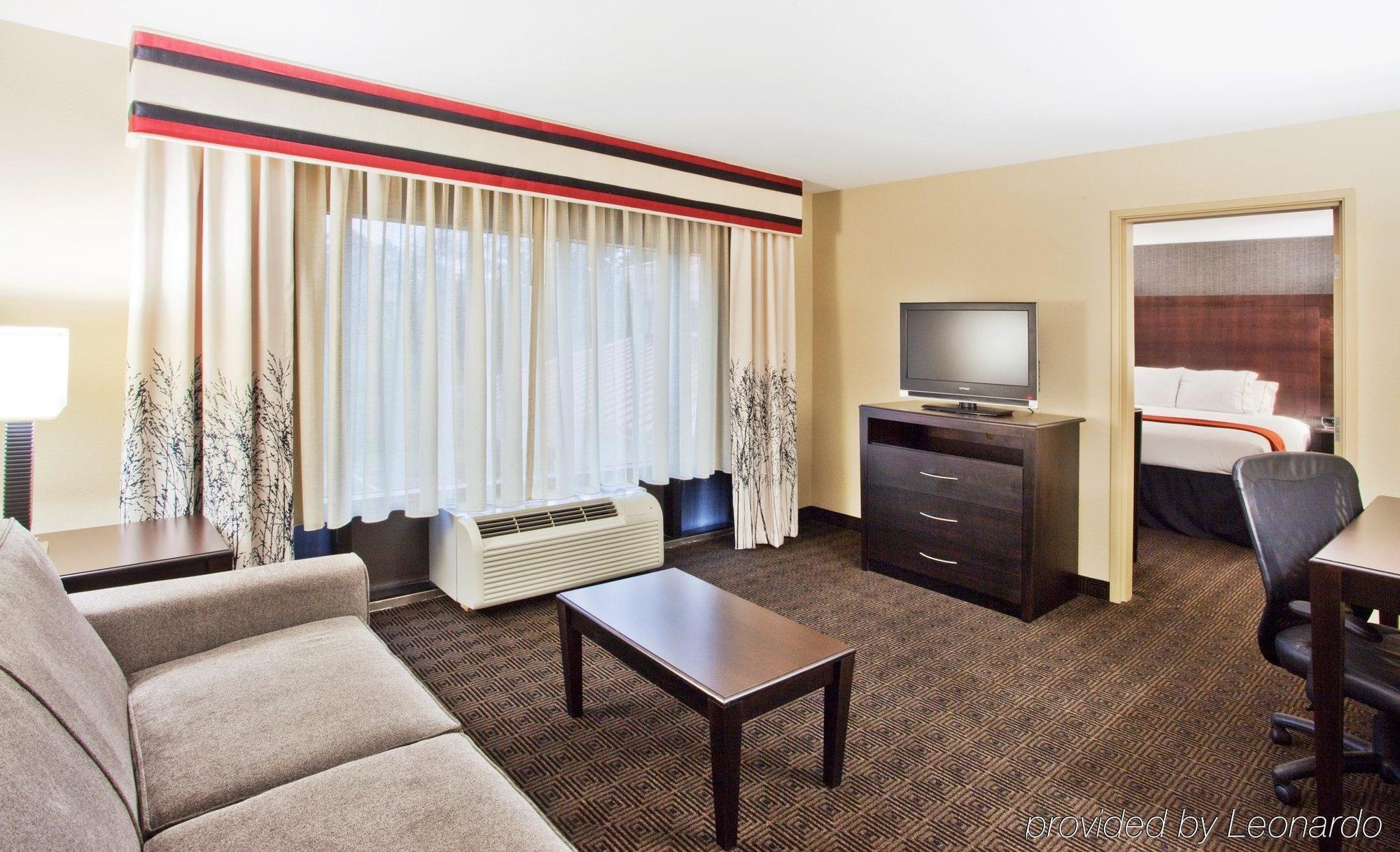 Holiday Inn Express Hotel & Suites Atlanta-Cumming By Ihg Номер фото
